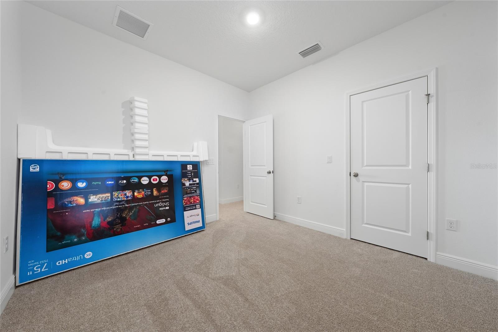 2040 SUNSHINE PEAK DR, MINNEOLA, FL, 34715