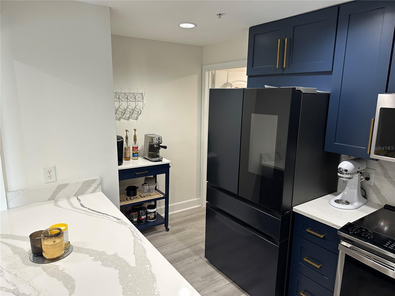 808 3RD AVE W #701, BRADENTON, FL, 34205