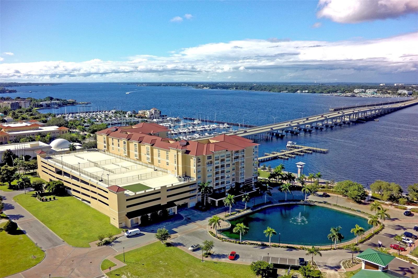 808 3RD AVE W #701, BRADENTON, FL, 34205