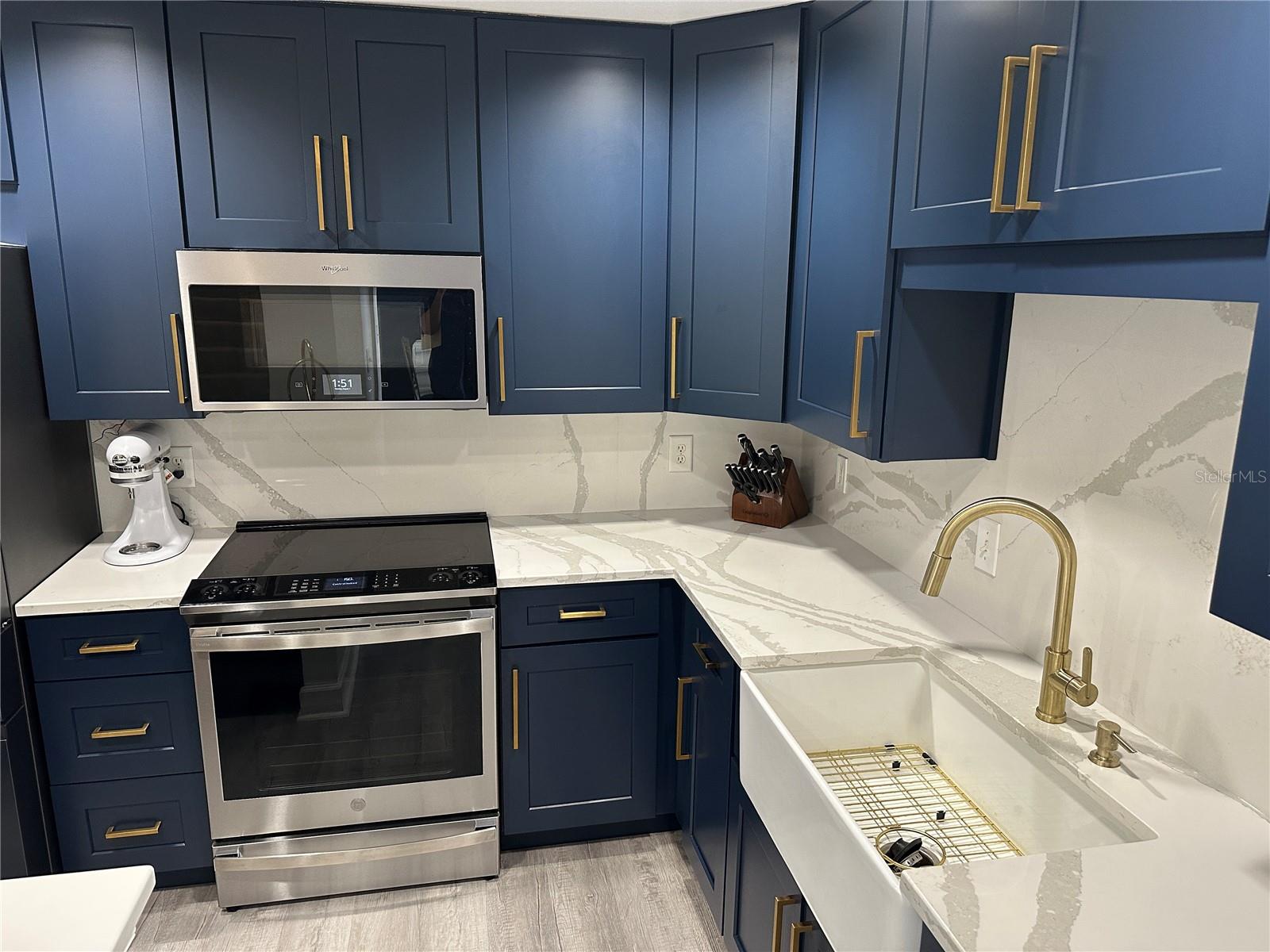 808 3RD AVE W #701, BRADENTON, FL, 34205