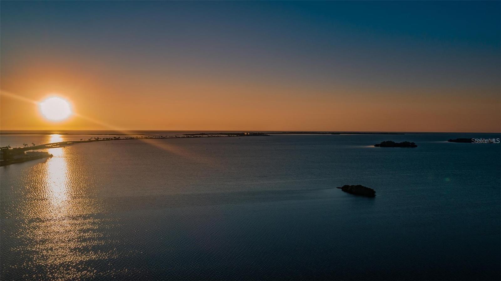 592 BELLA LOOP, DUNEDIN, FL, 34698