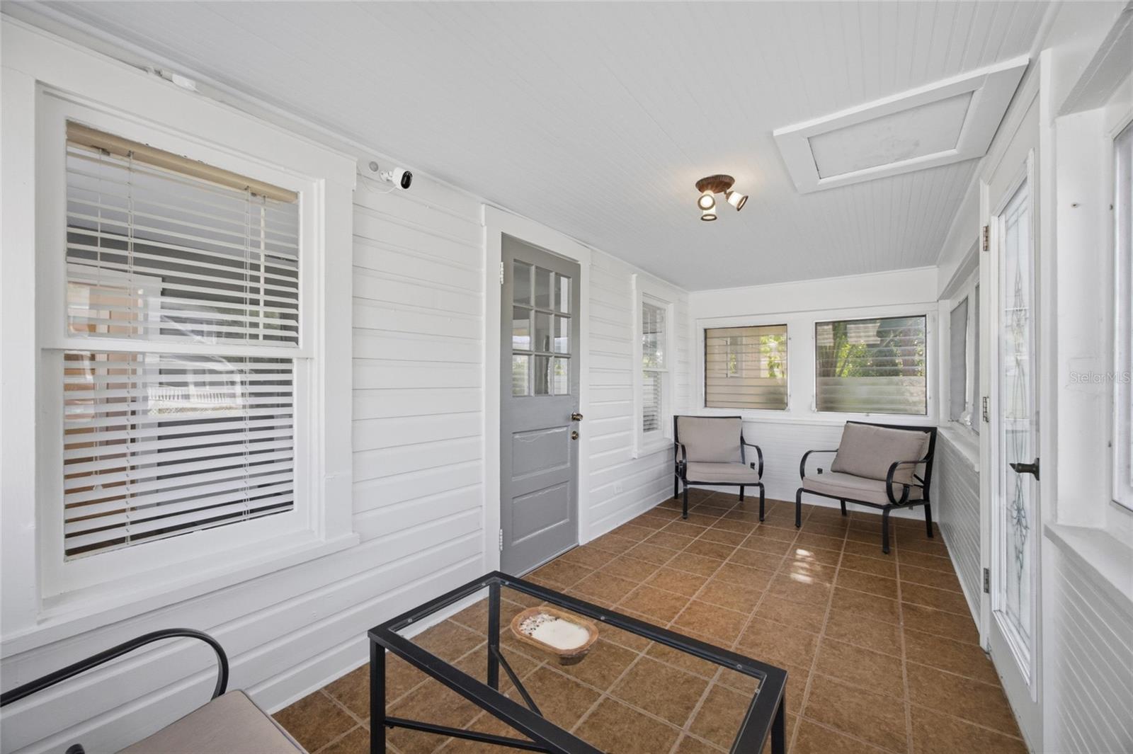 106 W CREST AVE, TAMPA, FL, 33603