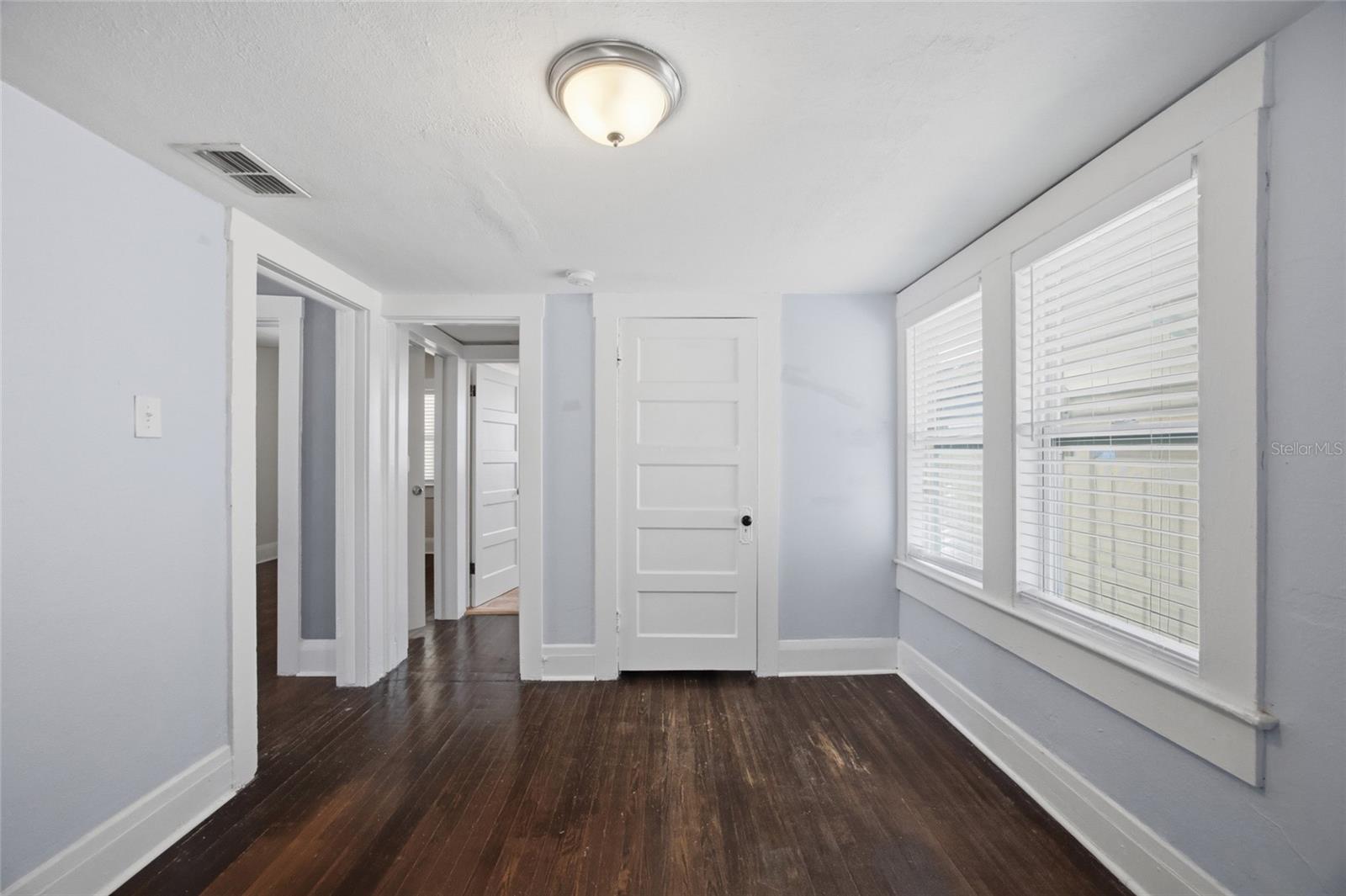 106 W CREST AVE, TAMPA, FL, 33603