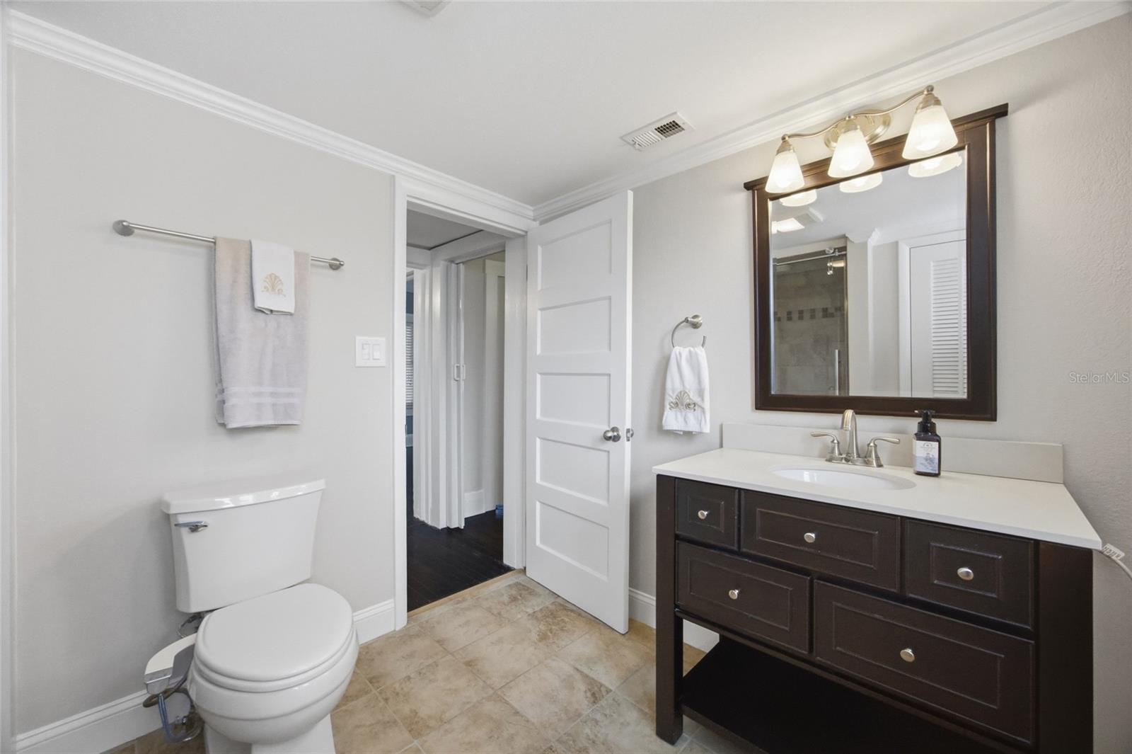 106 W CREST AVE, TAMPA, FL, 33603