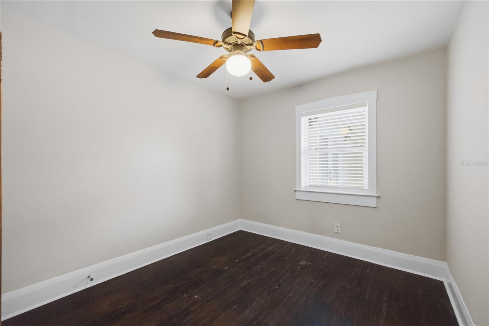 106 W CREST AVE, TAMPA, FL, 33603