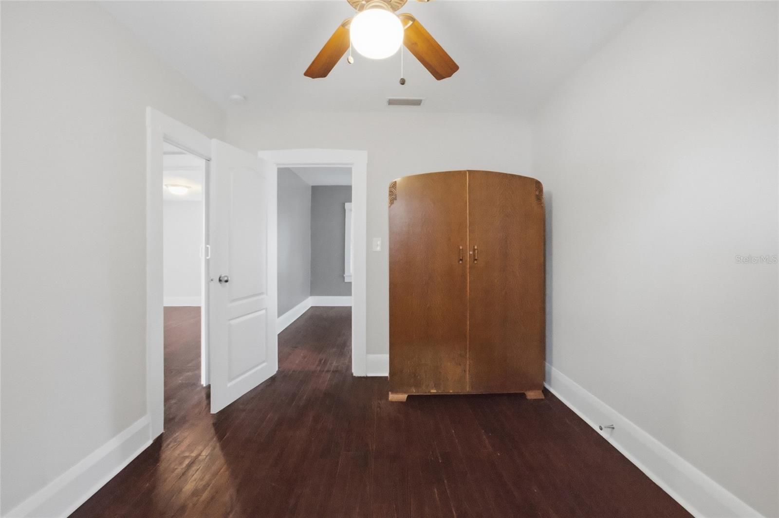 106 W CREST AVE, TAMPA, FL, 33603