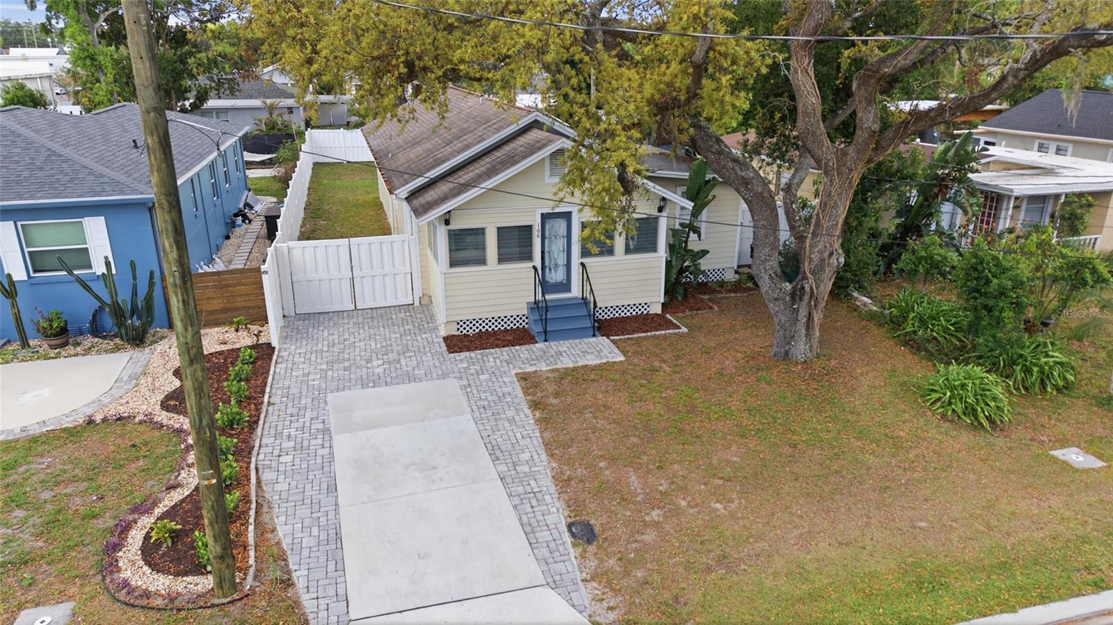 106 W CREST AVE, TAMPA, FL, 33603