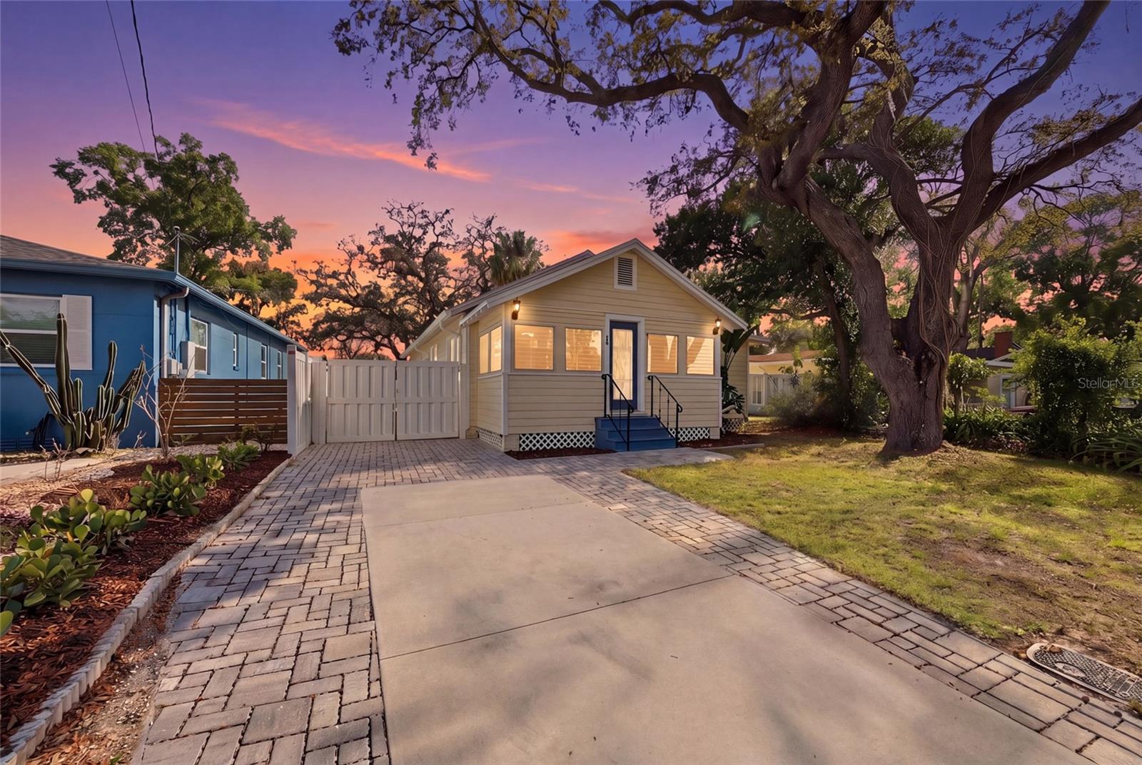 106 W CREST AVE, TAMPA, FL, 33603