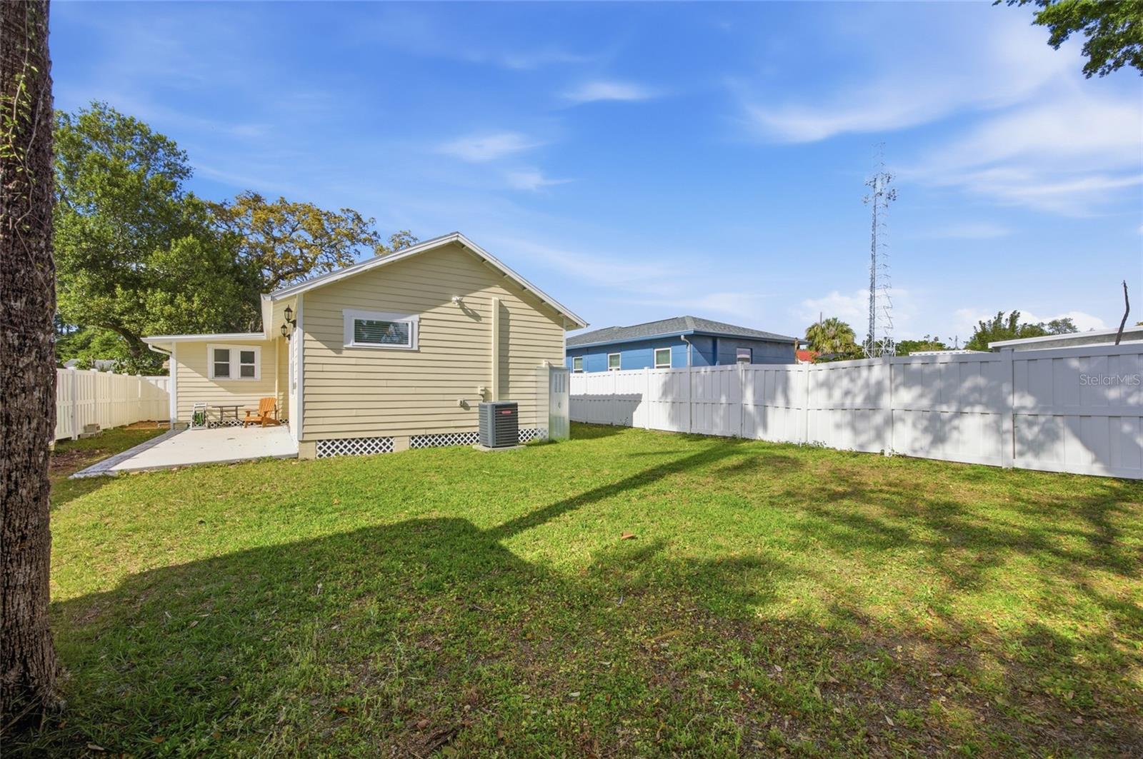 106 W CREST AVE, TAMPA, FL, 33603