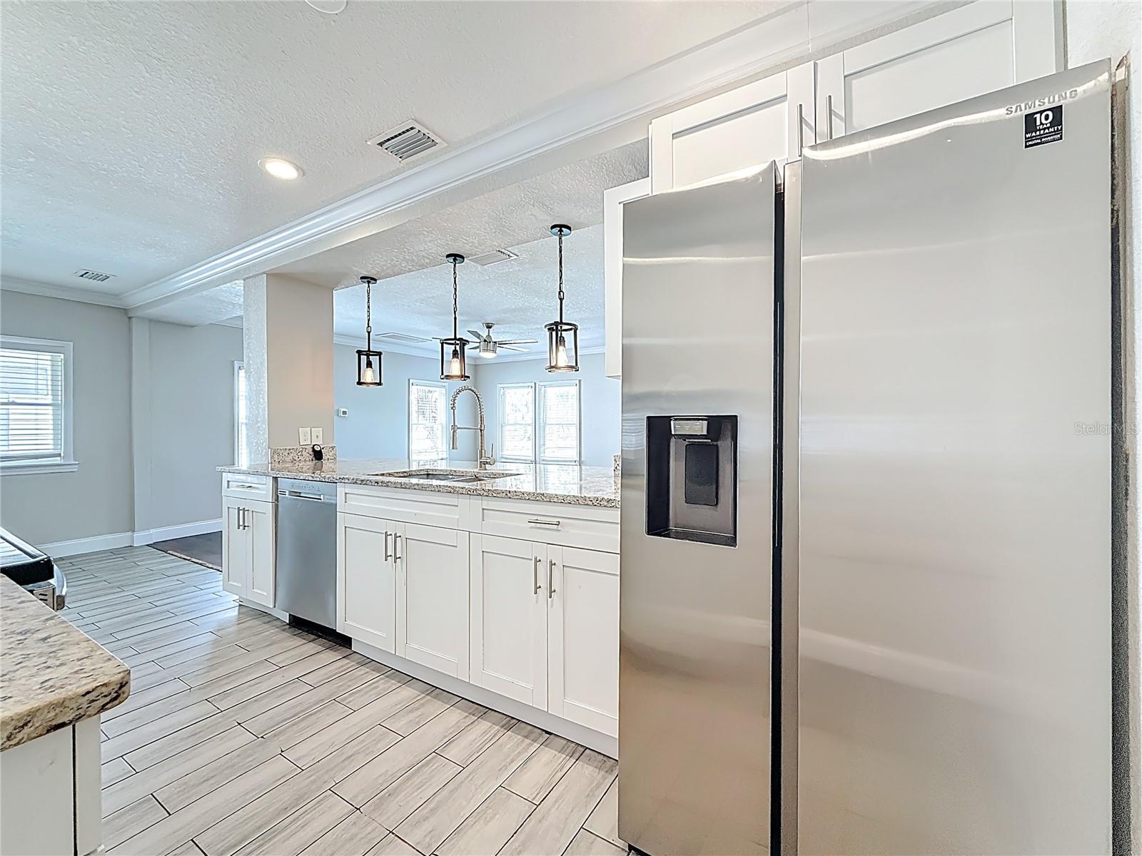 705 N PENNSYLVANIA AVE, PLANT CITY, FL, 33563