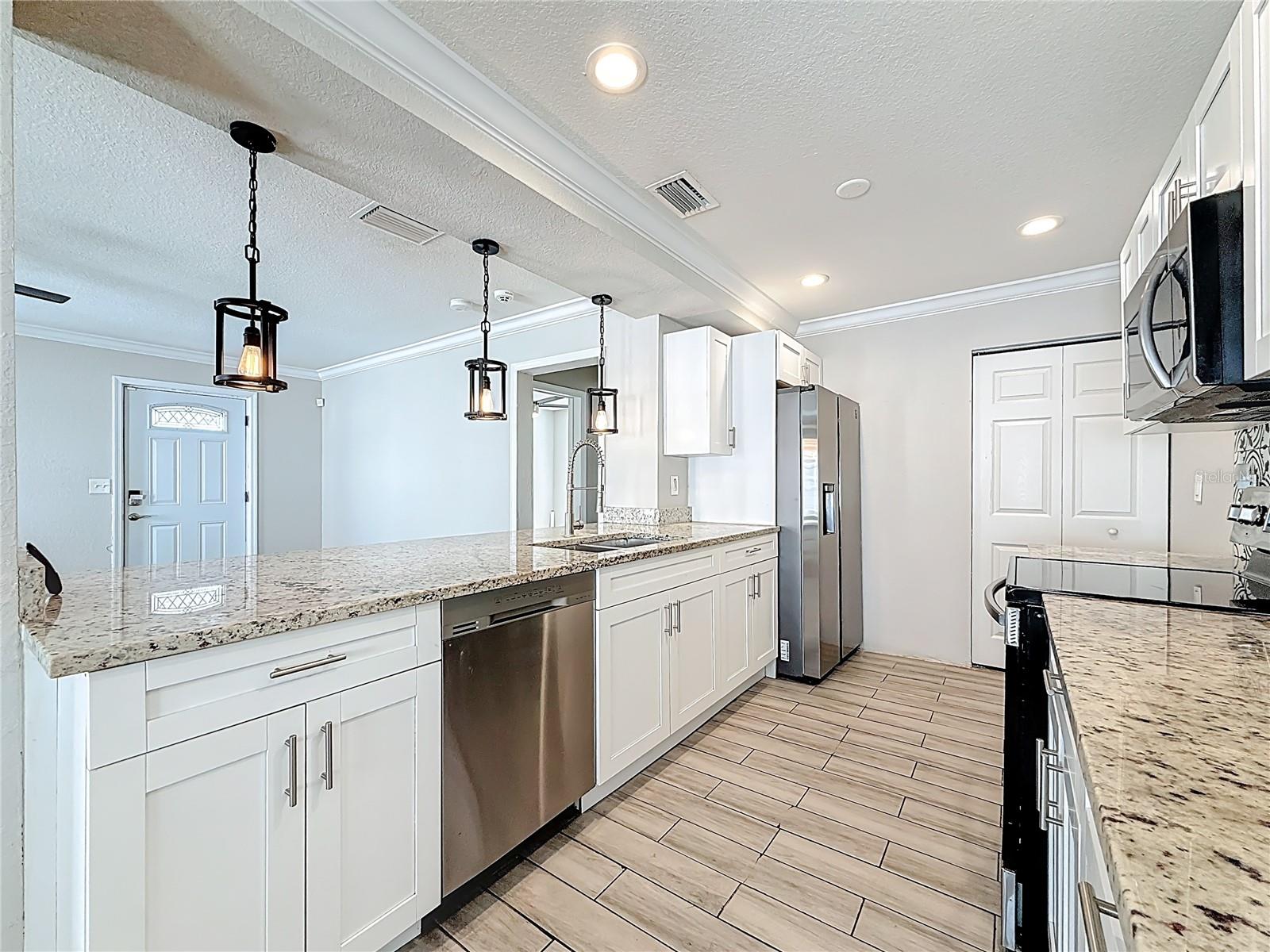 705 N PENNSYLVANIA AVE, PLANT CITY, FL, 33563