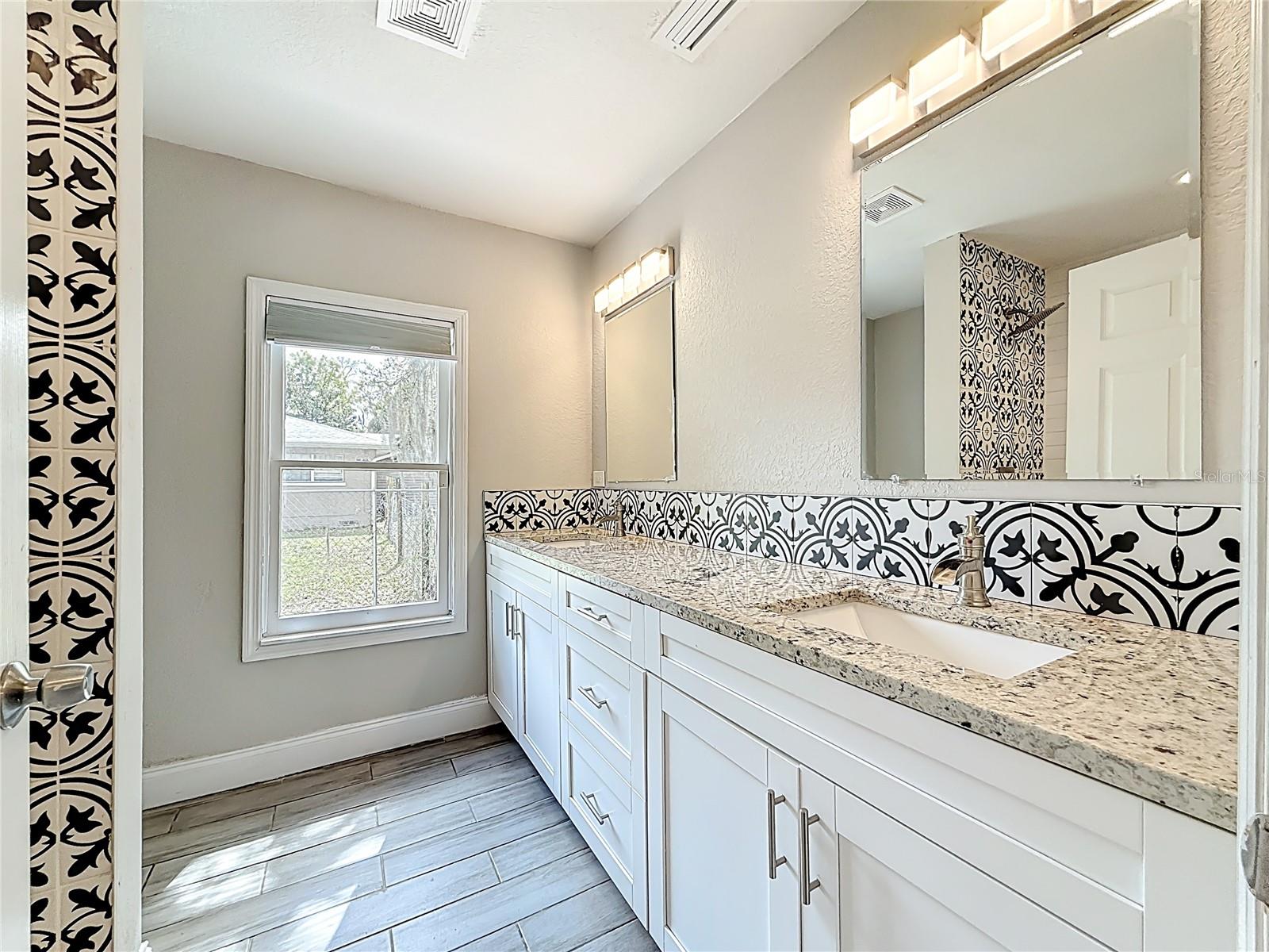 705 N PENNSYLVANIA AVE, PLANT CITY, FL, 33563