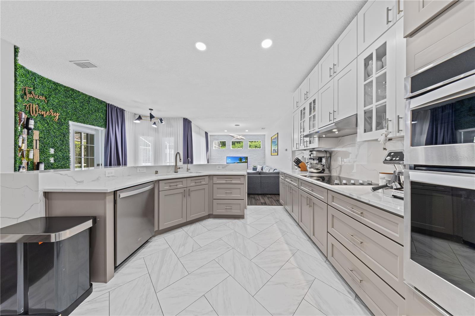 7770 GLYNDE HILL DR, ORLANDO, FL, 32835