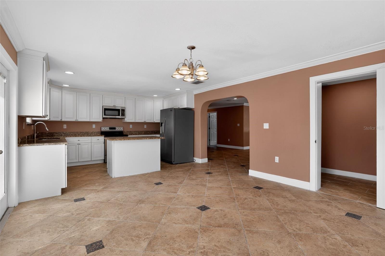 3302 RIVER COVE DR, TAMPA, FL, 33614