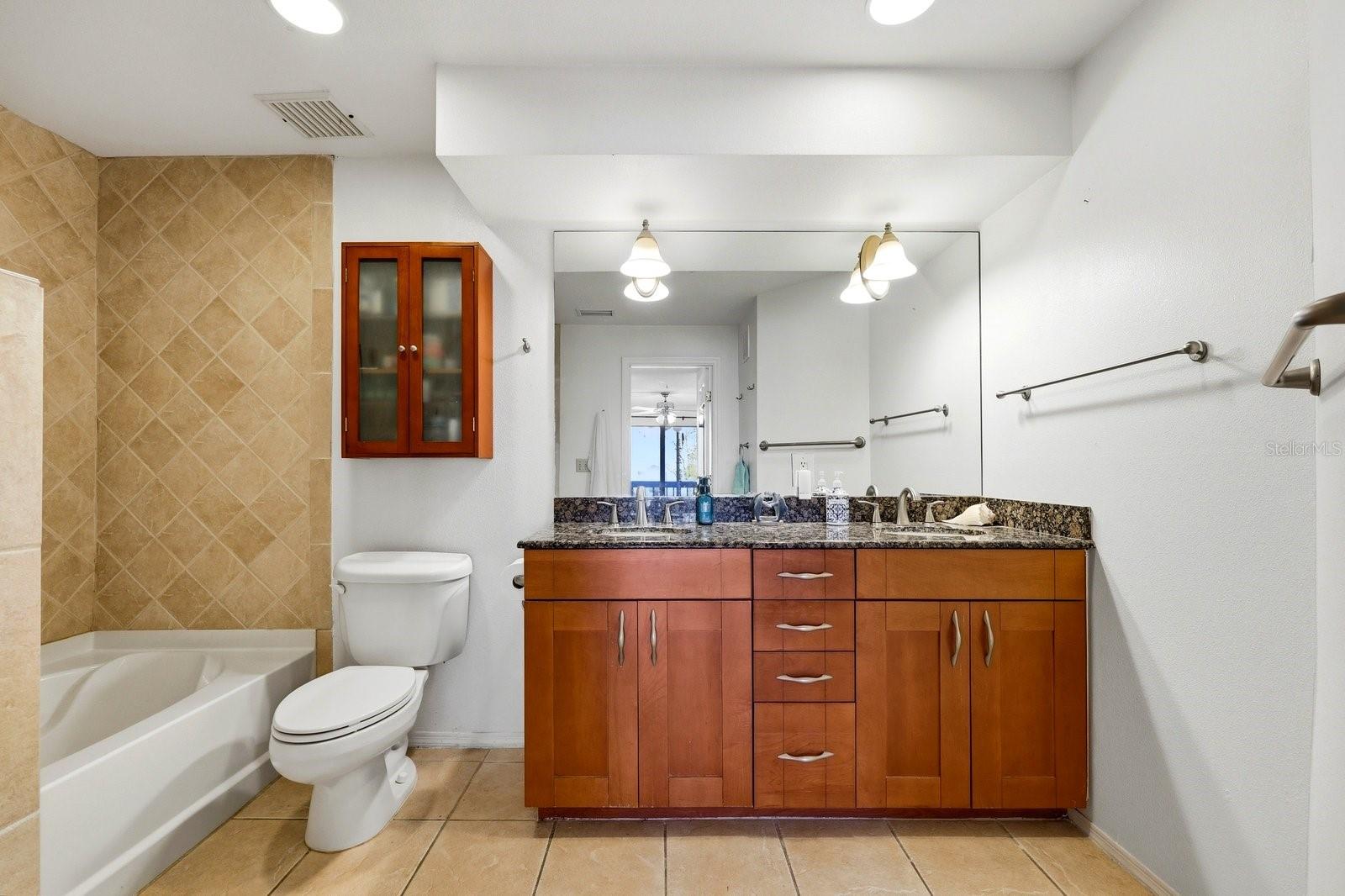 2400 FEATHER SOUND DR #1424, CLEARWATER, FL, 33762