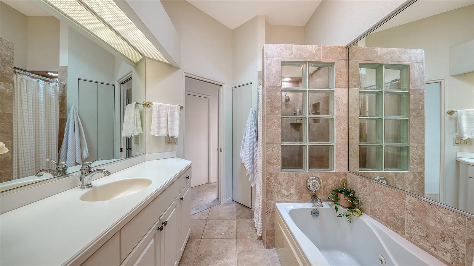 200 COCOANUT AVE #4, SARASOTA, FL, 34236