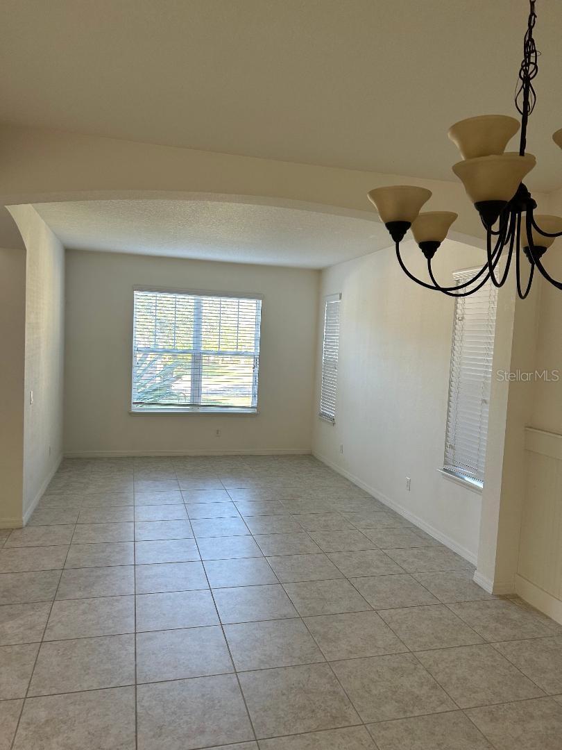 8818 TROPICAL PALM DR, TAMPA, FL, 33626