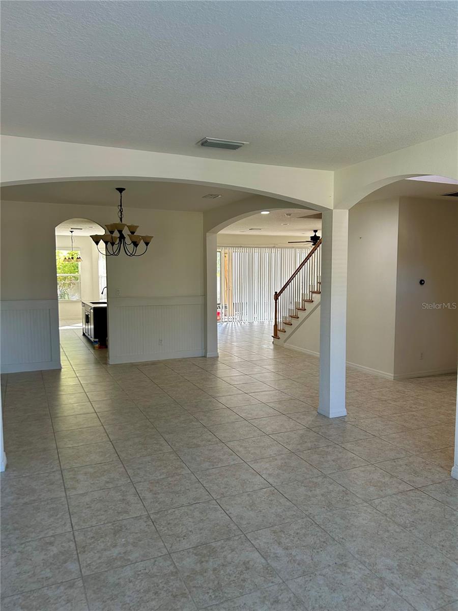 8818 TROPICAL PALM DR, TAMPA, FL, 33626