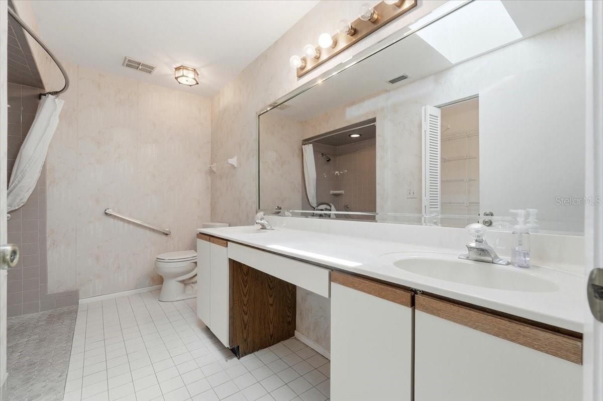 2430 SETTLERS TRL, ORLANDO, FL, 32837