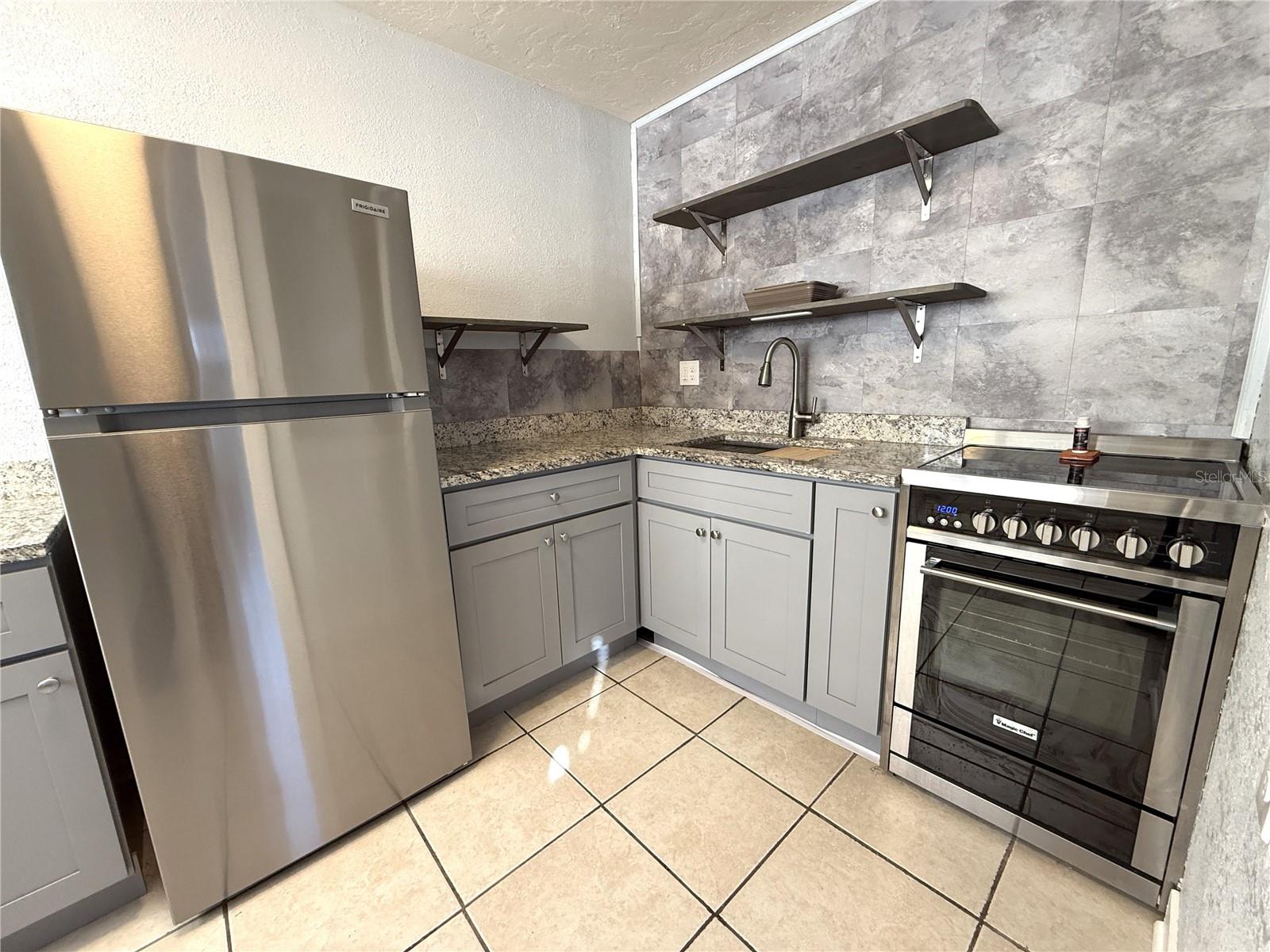 12127 GULF BLVD #5, TREASURE ISLAND, FL, 33706