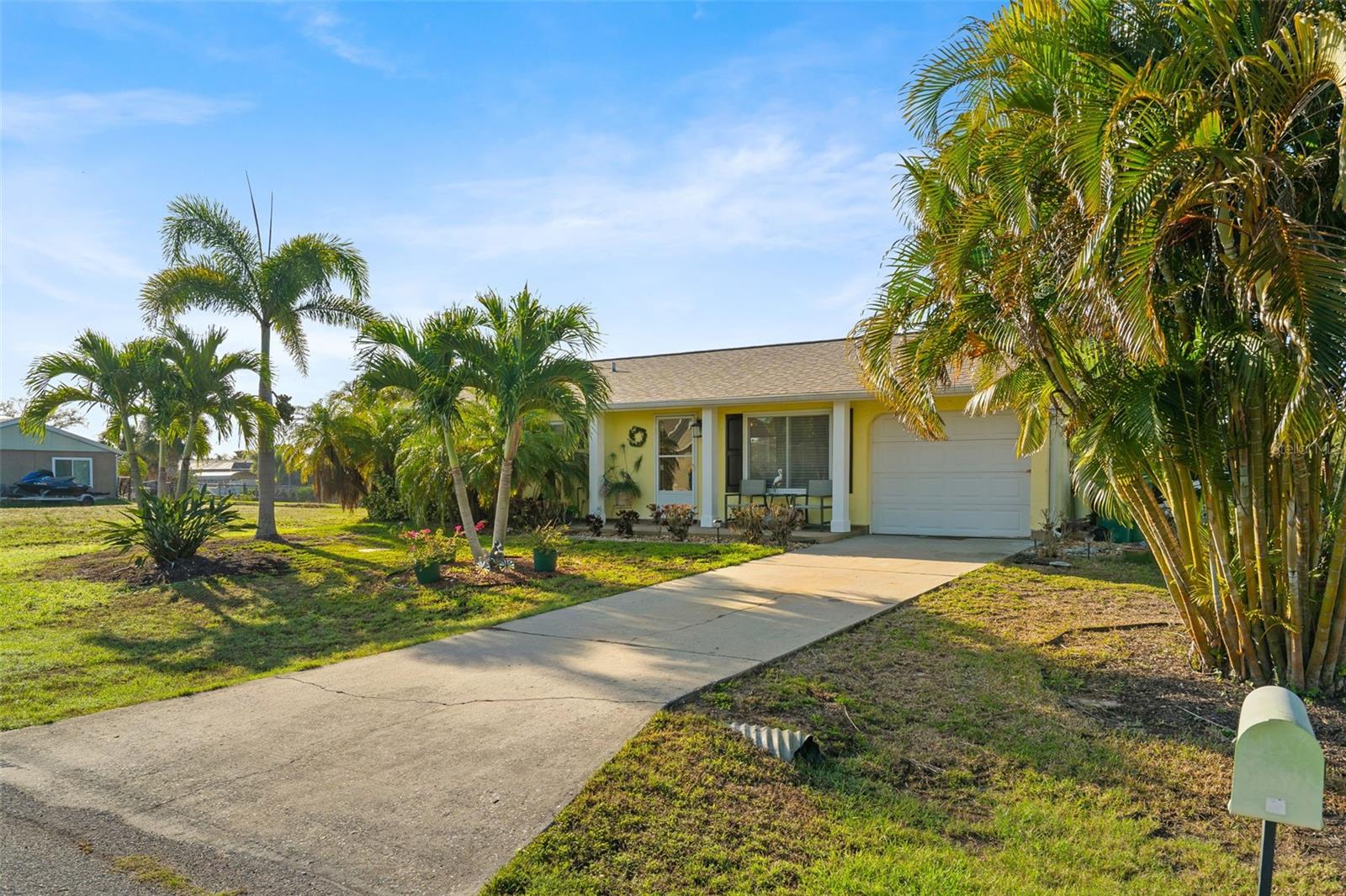 18234 AVONSDALE CIR, PORT CHARLOTTE, FL, 33948