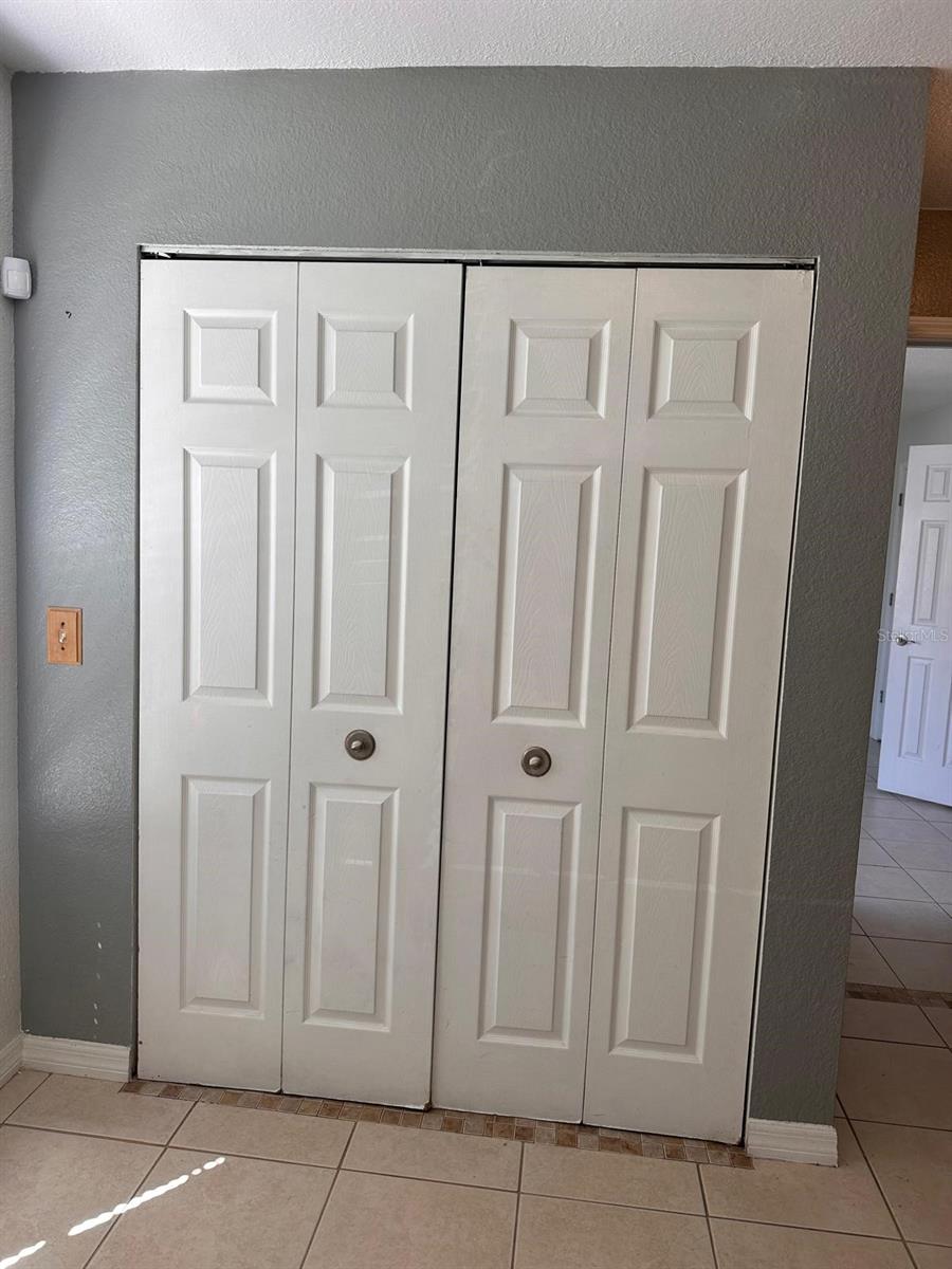 5112 CONROY RD #11, ORLANDO, FL, 32811