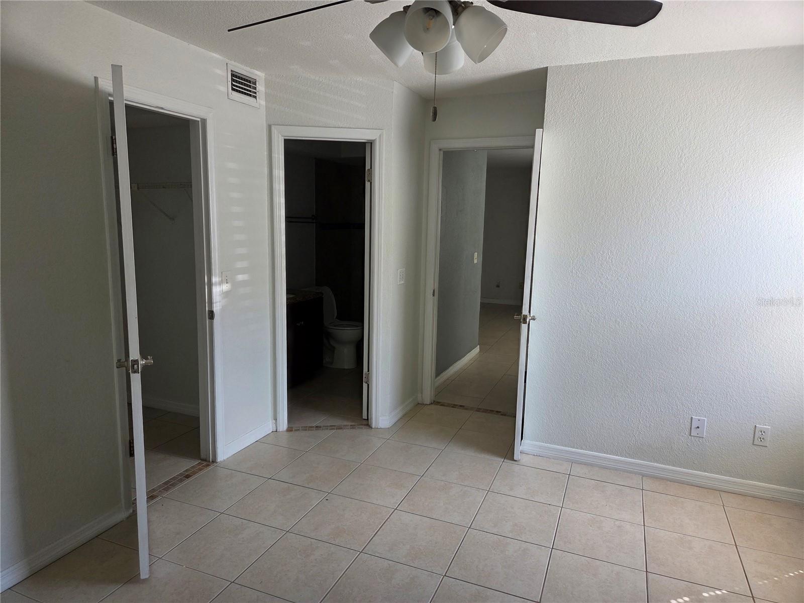 5112 CONROY RD #11, ORLANDO, FL, 32811