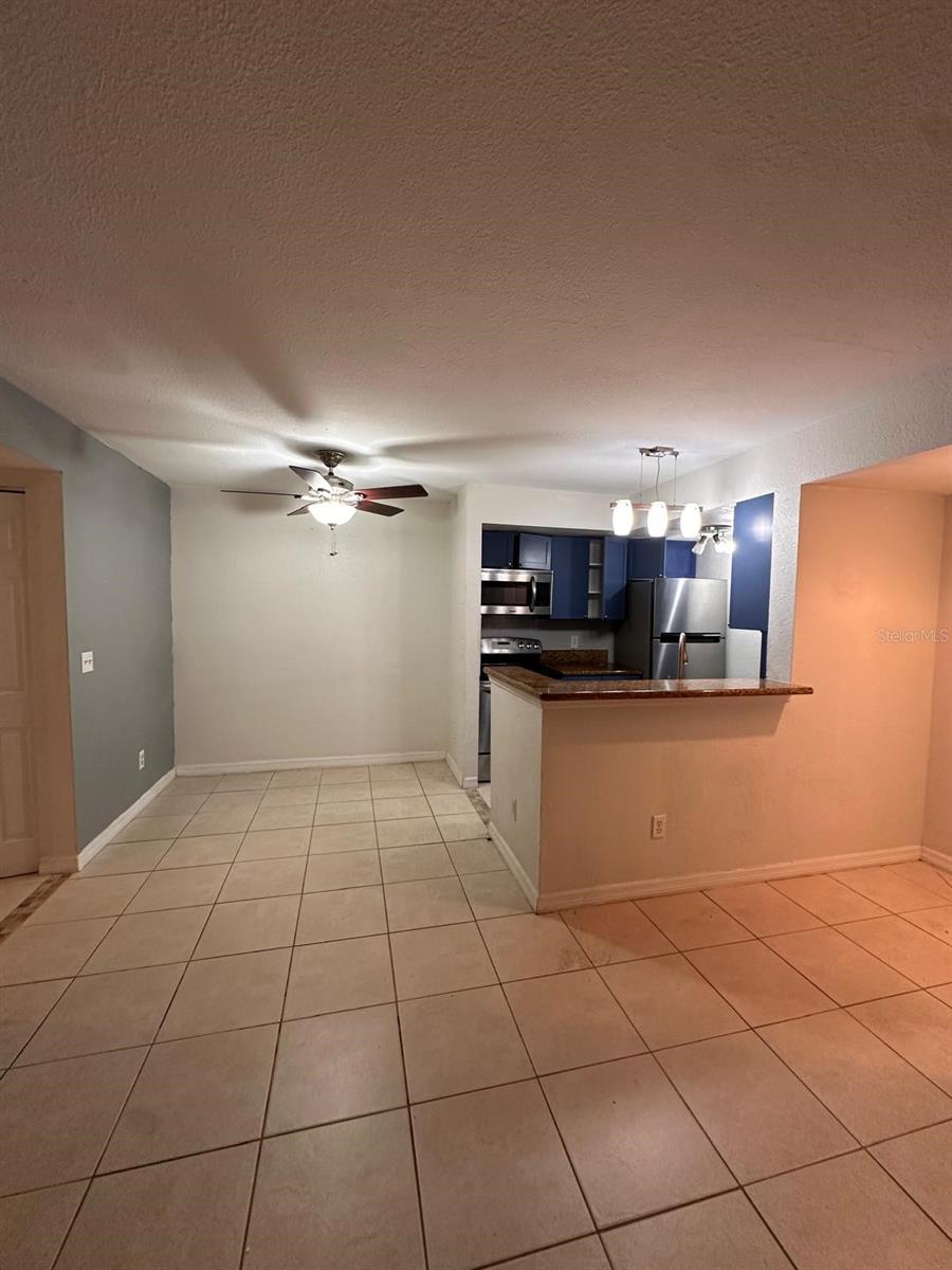 5112 CONROY RD #11, ORLANDO, FL, 32811