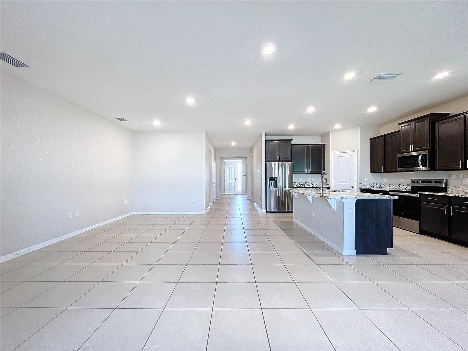 8341 BOWER BASS CIR, WESLEY CHAPEL, FL, 33545