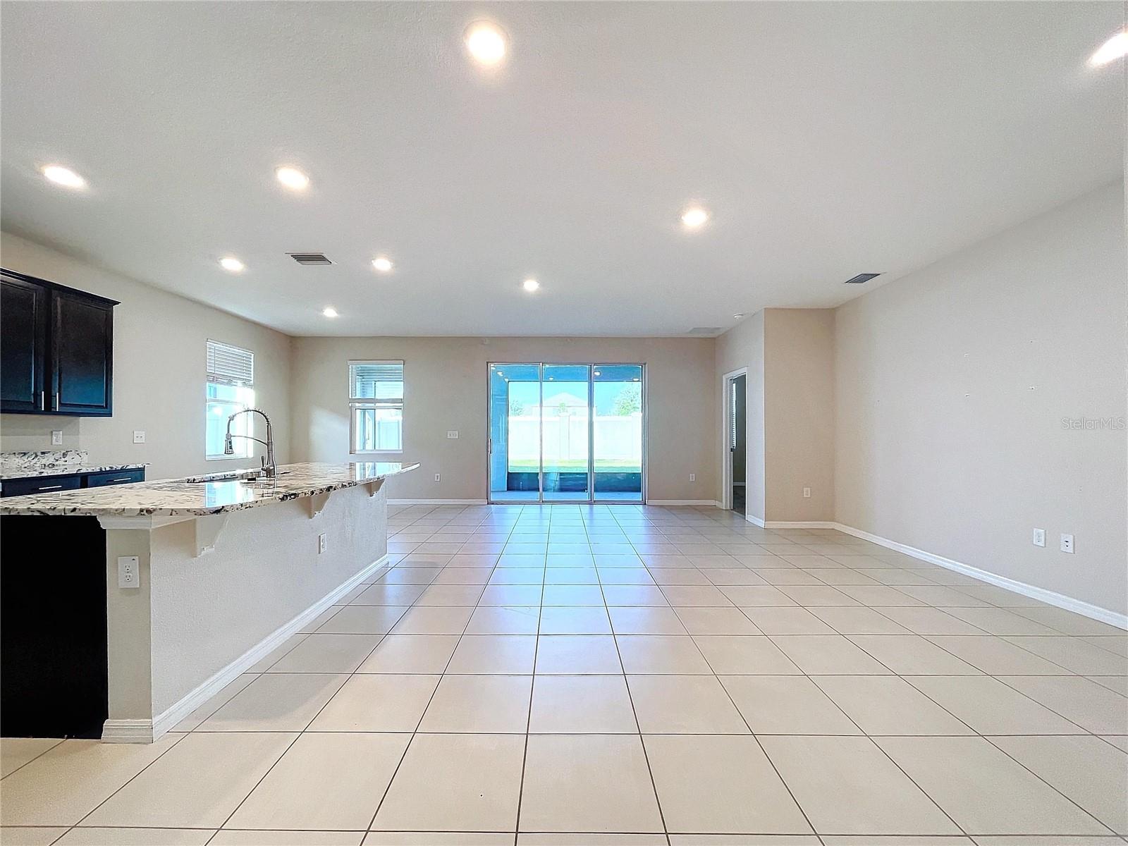 8341 BOWER BASS CIR, WESLEY CHAPEL, FL, 33545