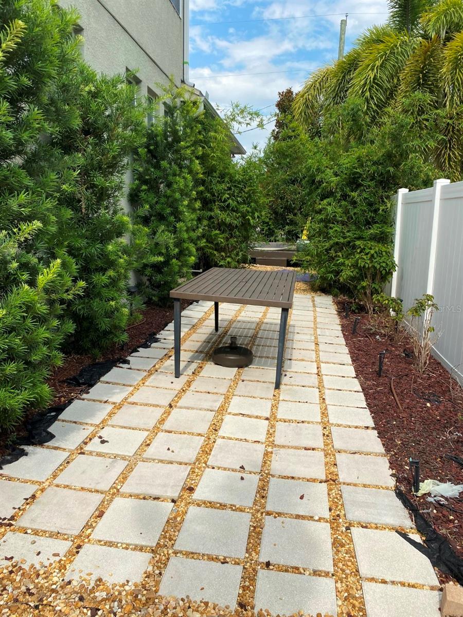 809 N OREGON AVE, TAMPA, FL, 33606