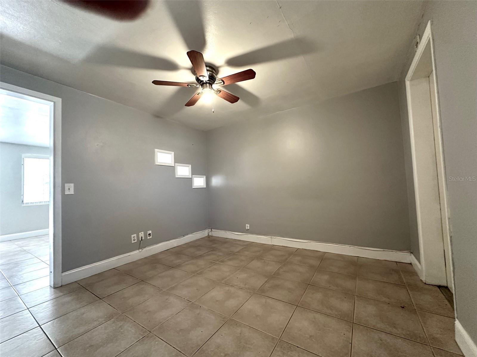 2035 EDGEWATER DR #10, CLEARWATER, FL, 33755