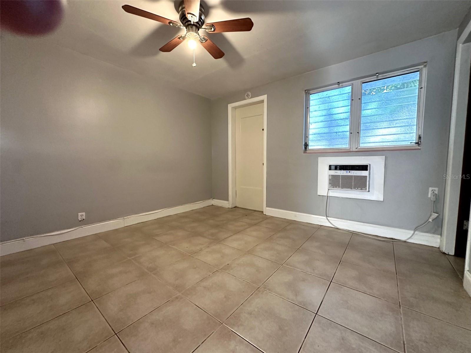 2035 EDGEWATER DR #10, CLEARWATER, FL, 33755