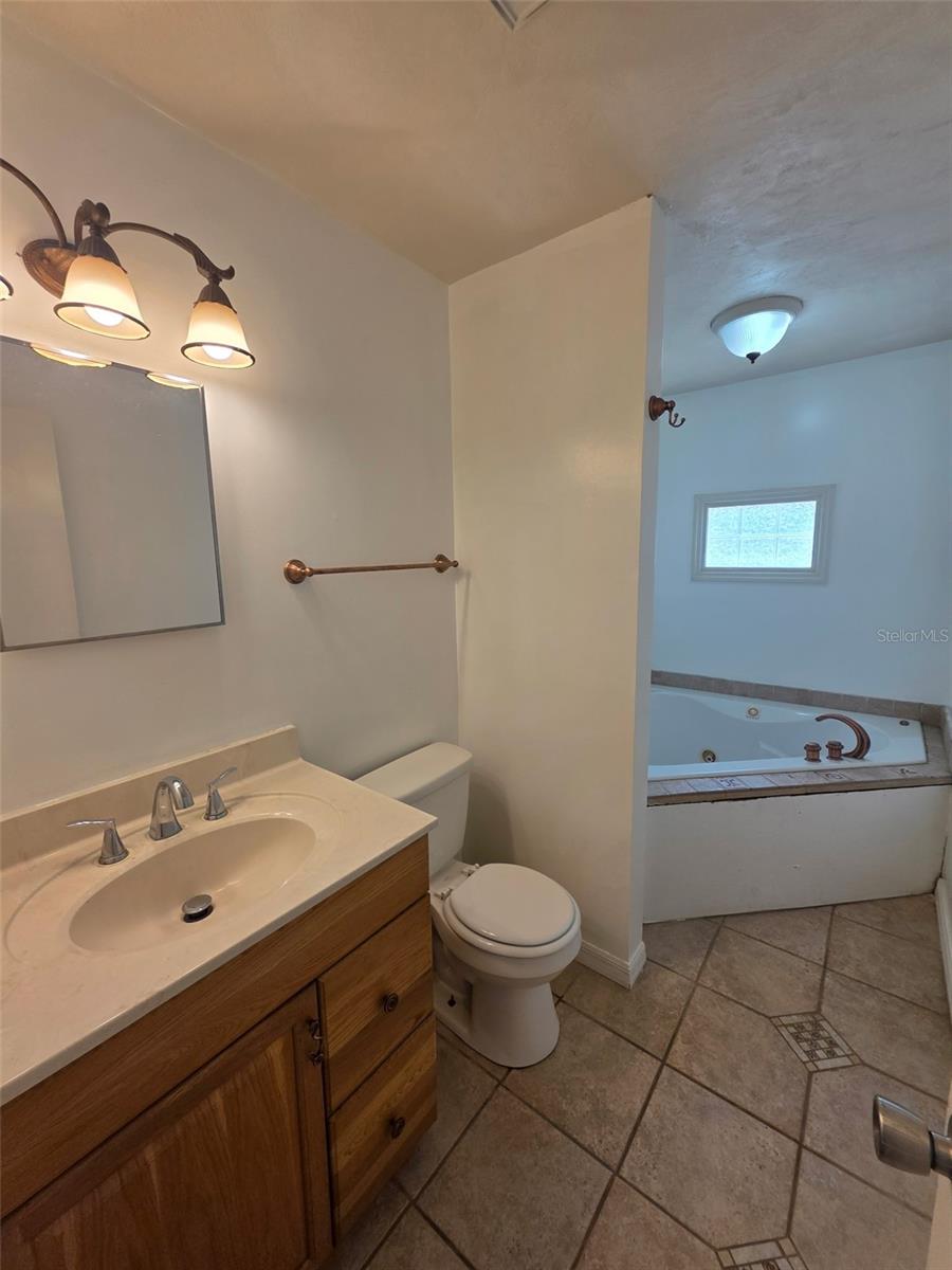 4250 NE 2ND CT, OCALA, FL, 34479