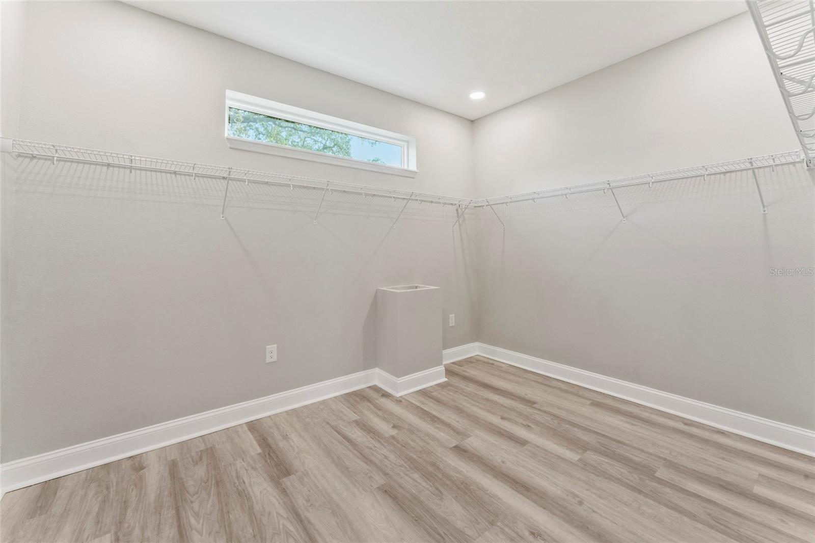 809 W LINEBAUGH AVE #1B, TAMPA, FL, 33612