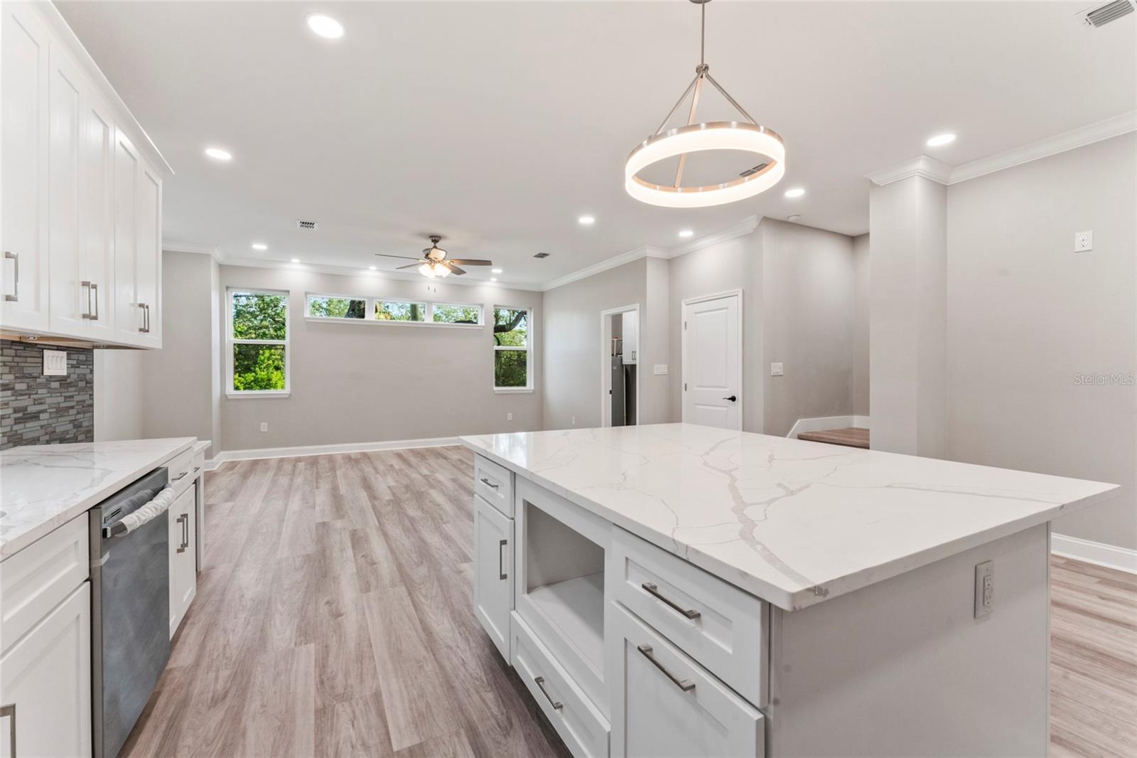 809 W LINEBAUGH AVE #1B, TAMPA, FL, 33612