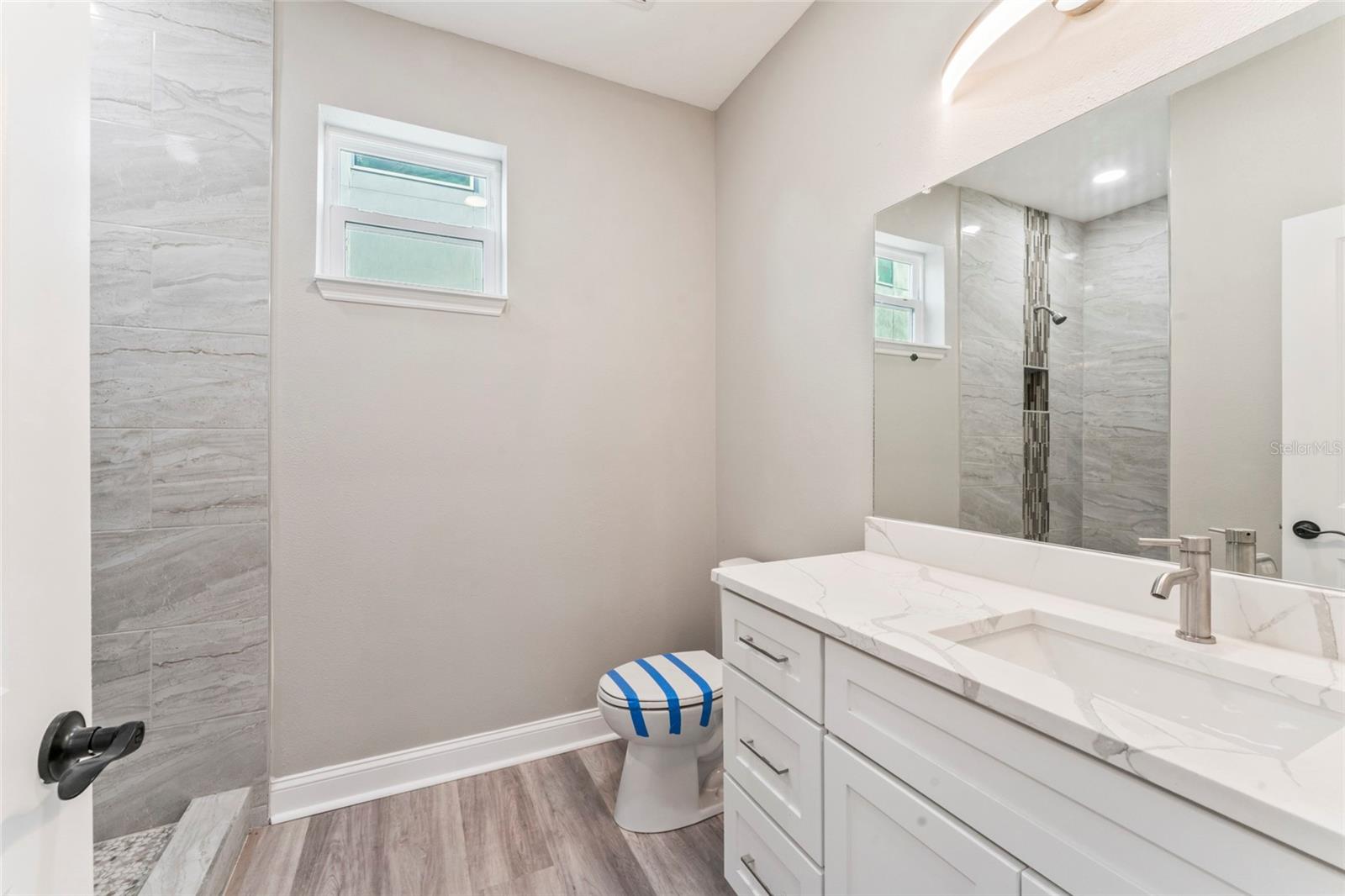 809 W LINEBAUGH AVE #1B, TAMPA, FL, 33612