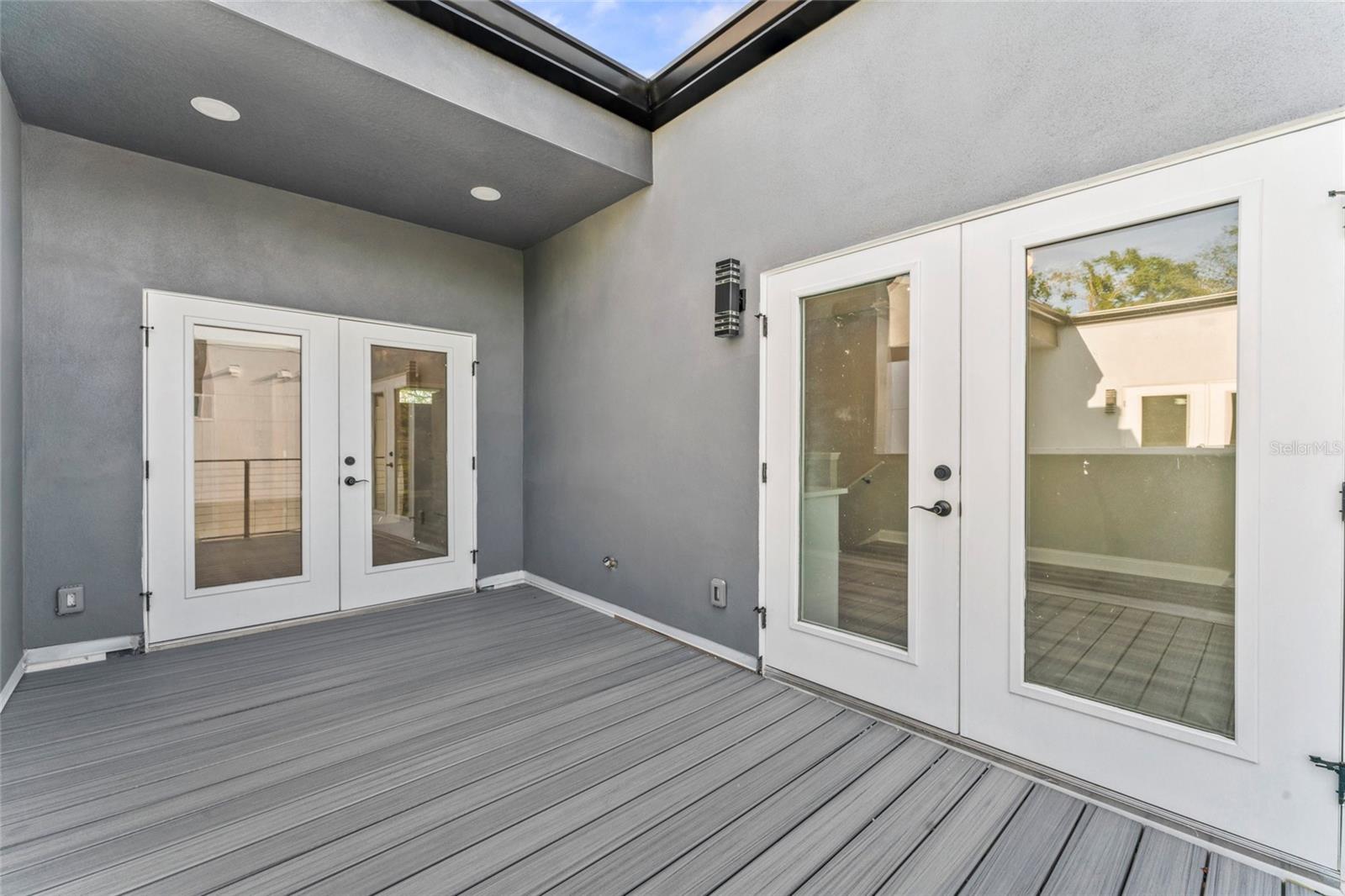 809 W LINEBAUGH AVE #1B, TAMPA, FL, 33612