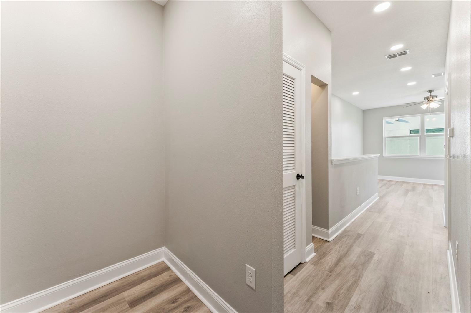 809 W LINEBAUGH AVE #1B, TAMPA, FL, 33612