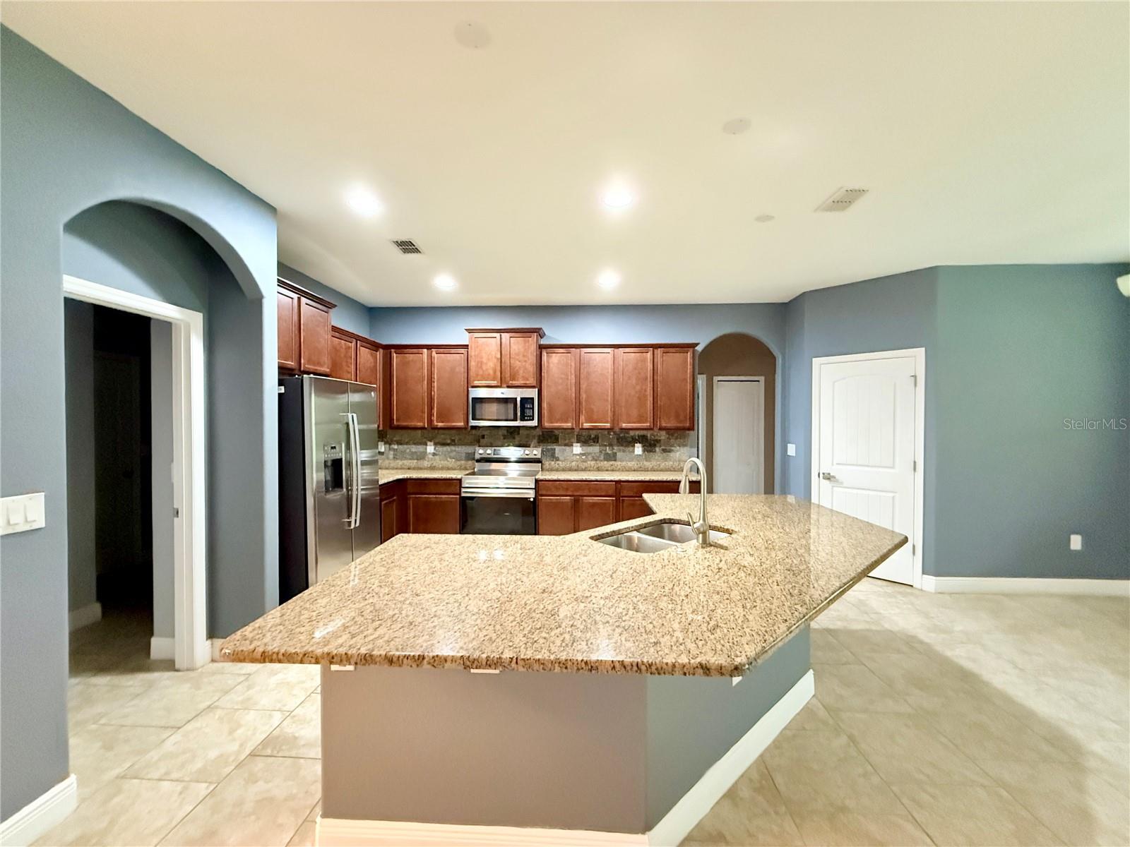 335 RIVER VALE LN, ORMOND BEACH, FL, 32174