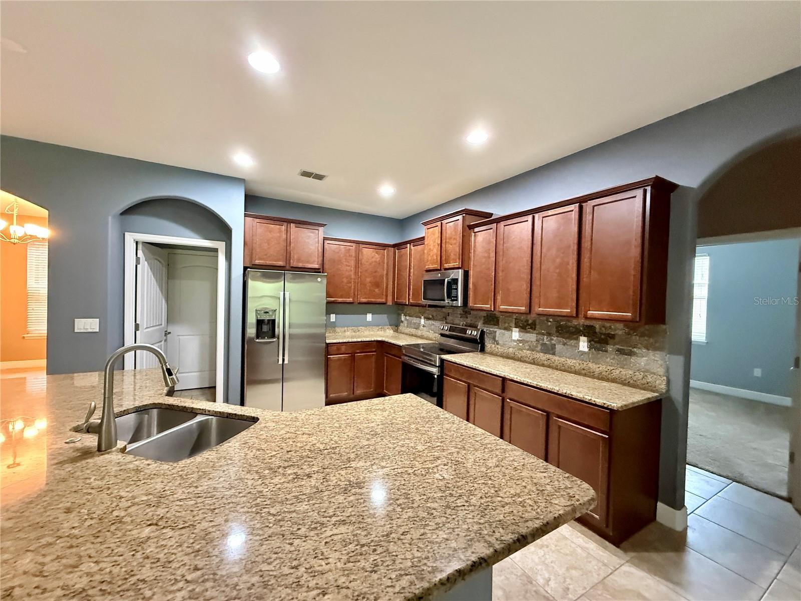 335 RIVER VALE LN, ORMOND BEACH, FL, 32174