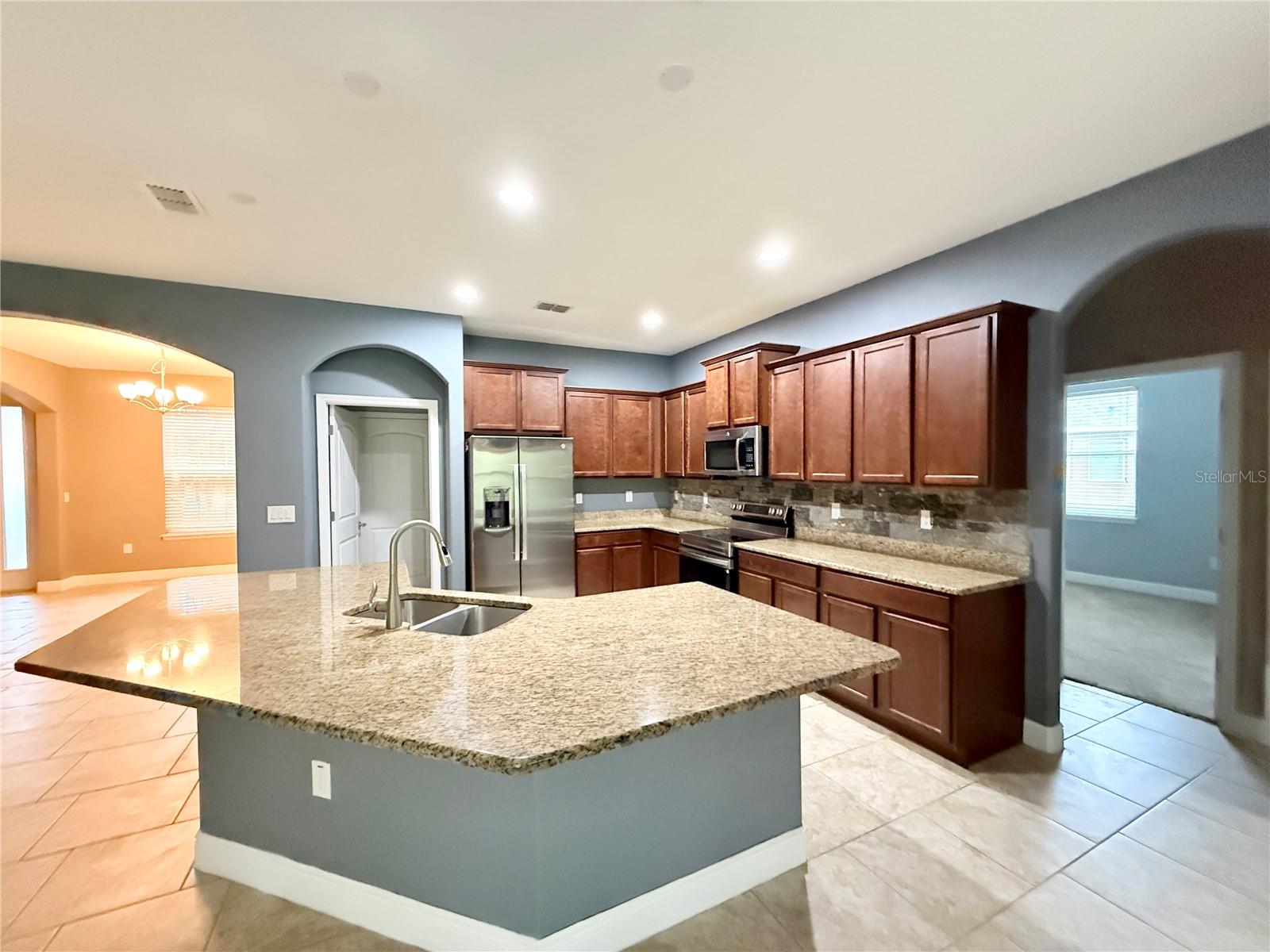 335 RIVER VALE LN, ORMOND BEACH, FL, 32174