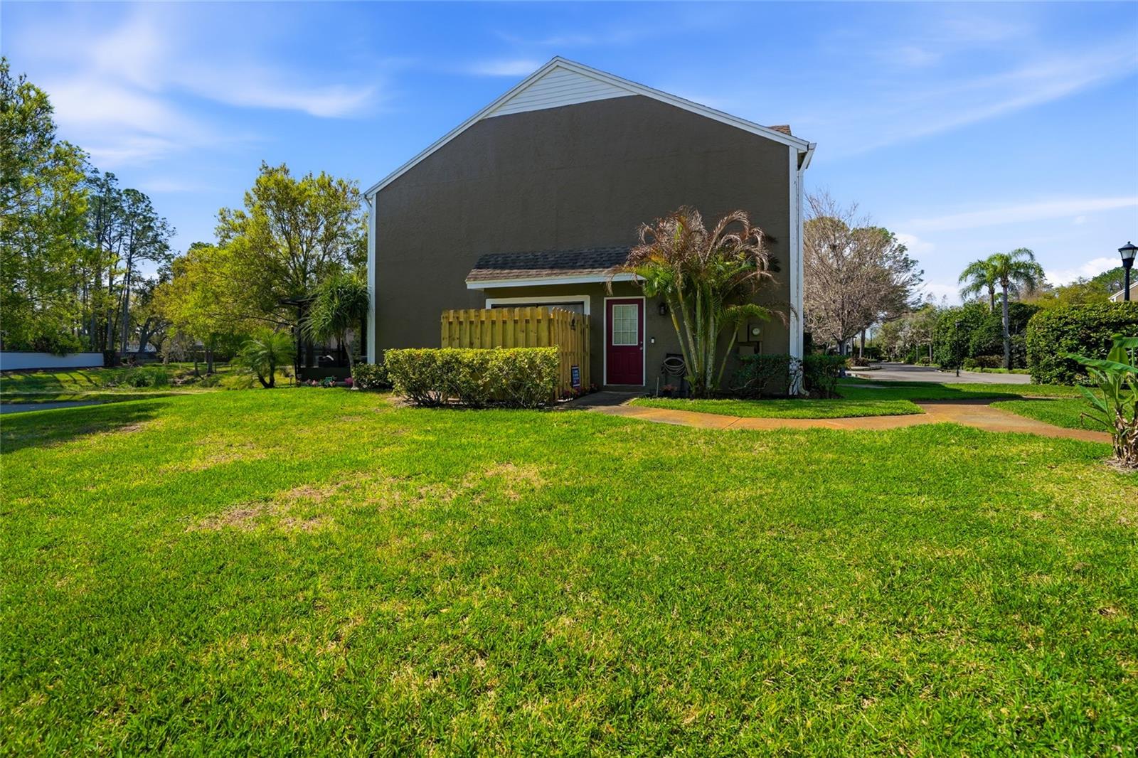 16511 LAKE BRIGADOON CIR, TAMPA, FL, 33618