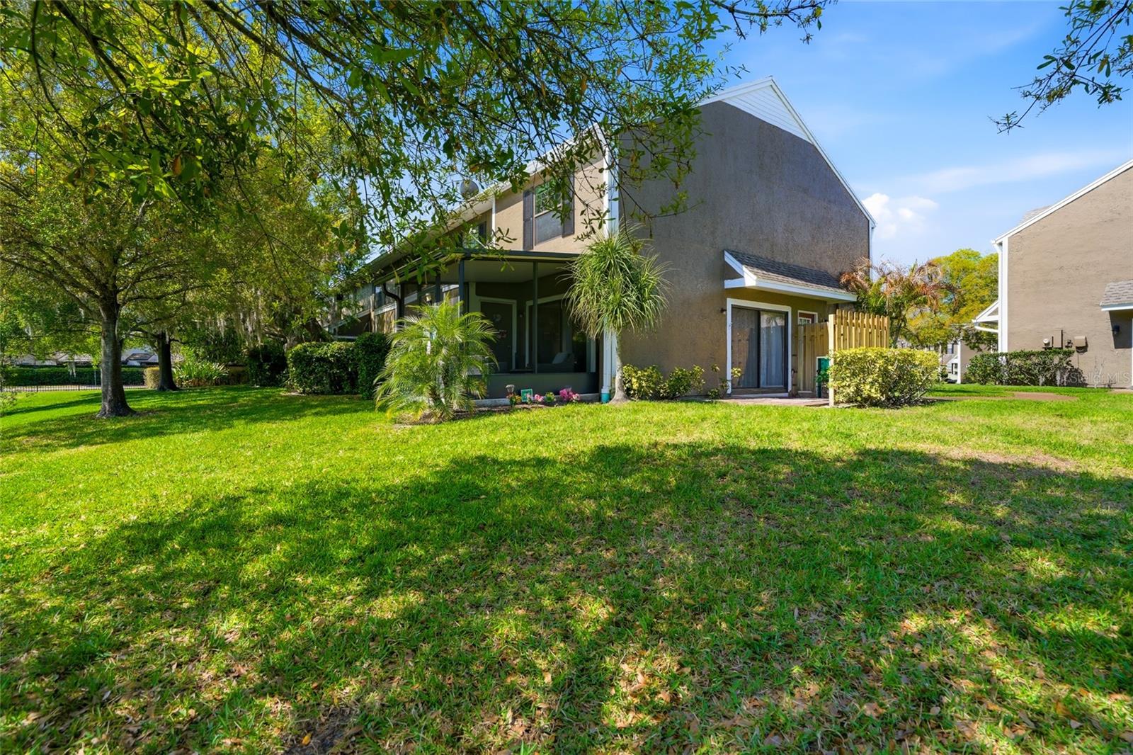16511 LAKE BRIGADOON CIR, TAMPA, FL, 33618