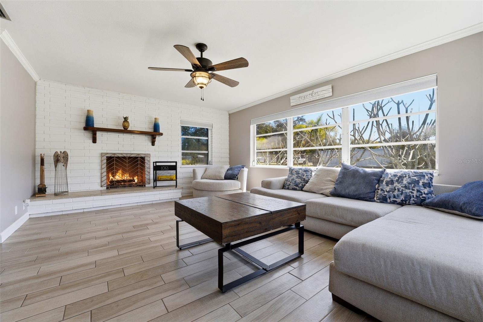 2400 PINE CT, NOKOMIS, FL, 34275