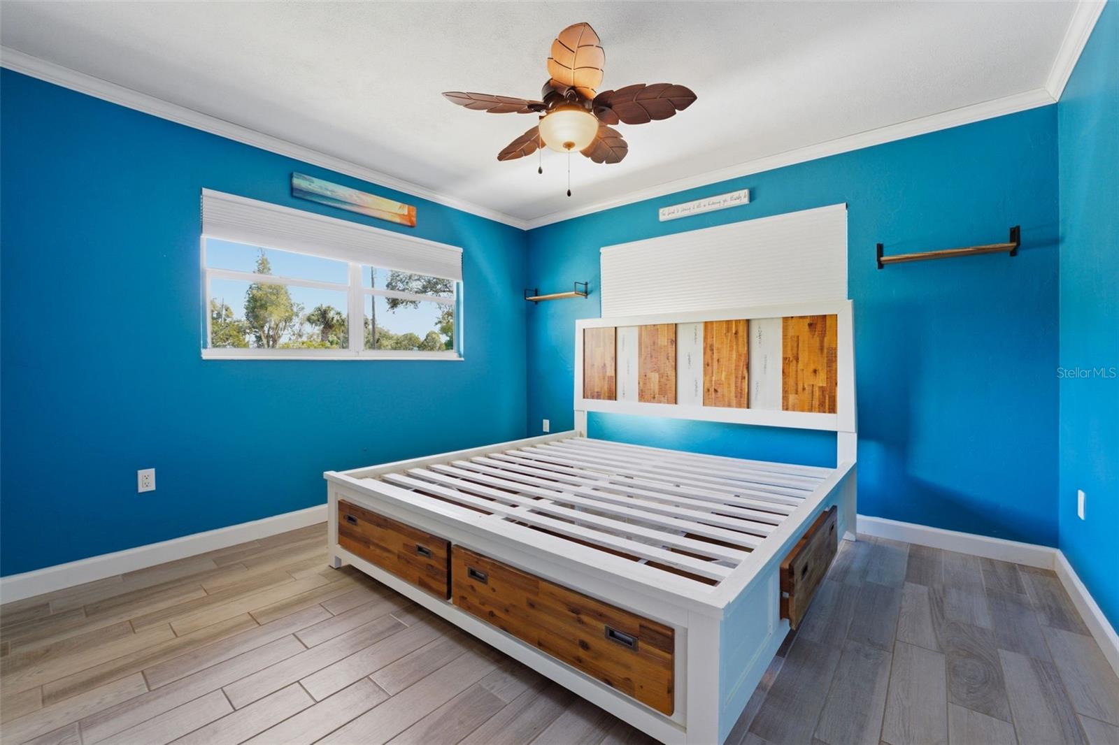 2400 PINE CT, NOKOMIS, FL, 34275