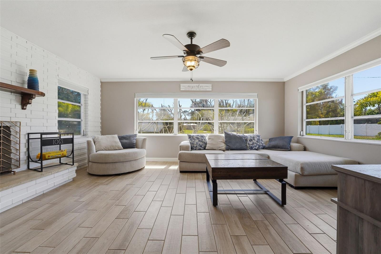 2400 PINE CT, NOKOMIS, FL, 34275