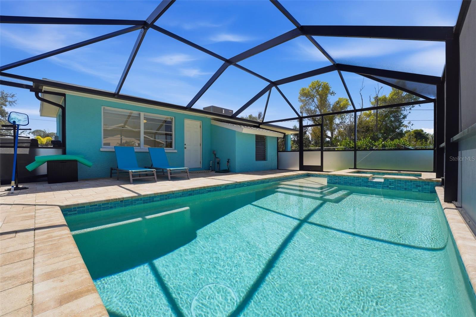 2400 PINE CT, NOKOMIS, FL, 34275