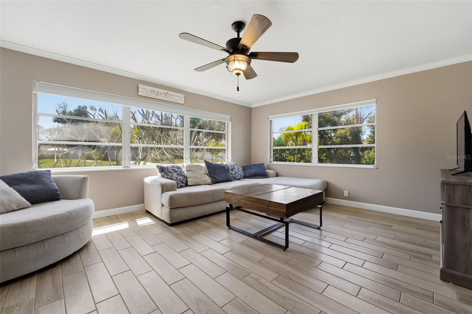 2400 PINE CT, NOKOMIS, FL, 34275