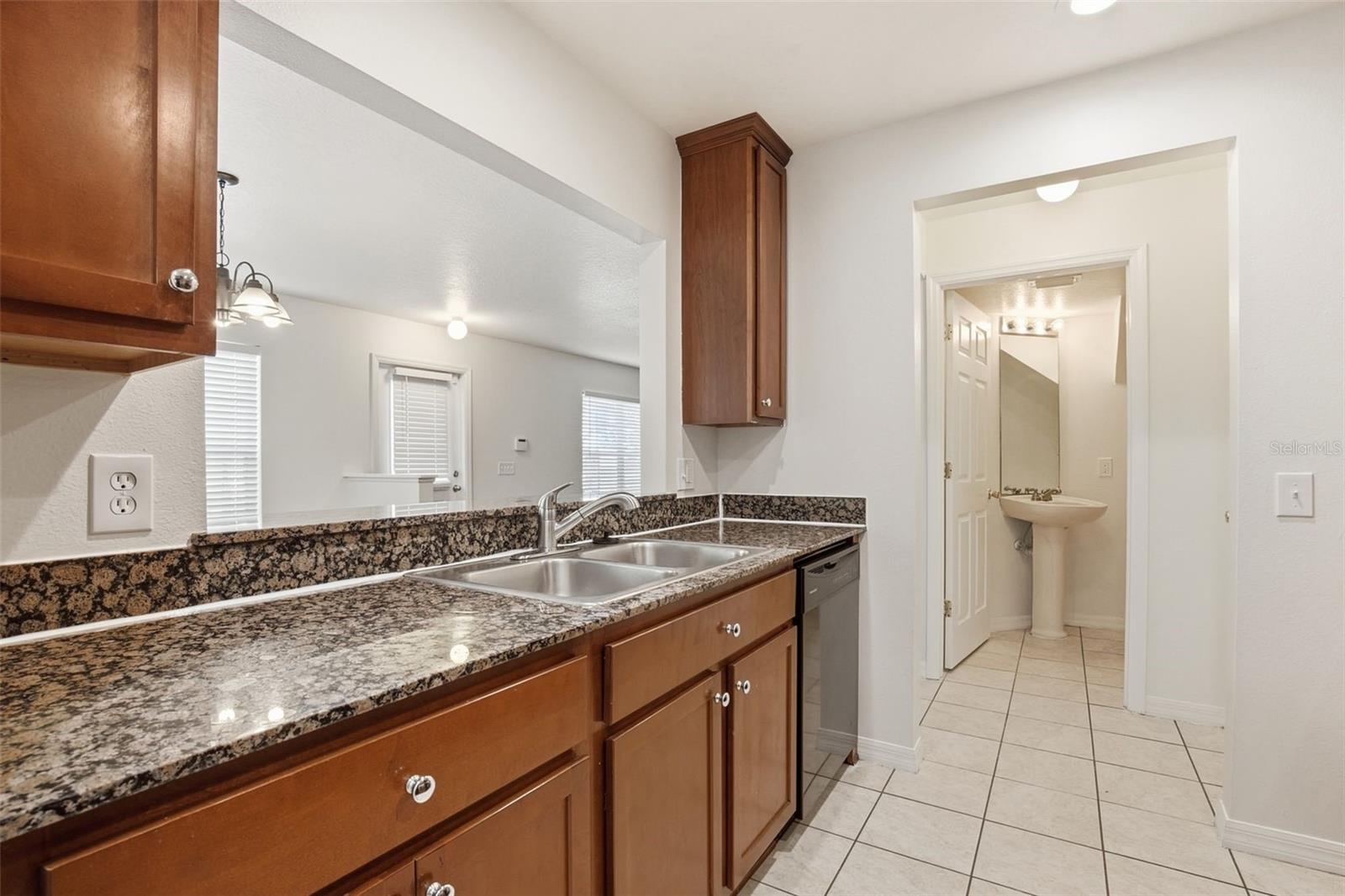 9620 CHARLESBERG DR #9, TAMPA, FL, 33635